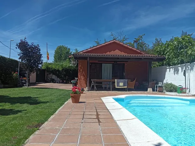 Casa con piscina — 17