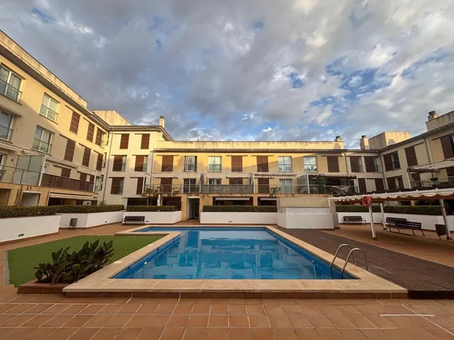 Planta baja con terraza y piscina comunitaria, en CAMPOS — 18