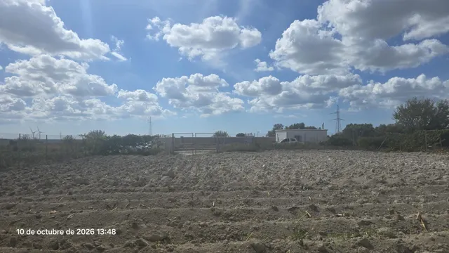PARCELA SEGREGADA - RÚSTICA CON EDIFICACIÓN PARA REFORMAR EN
