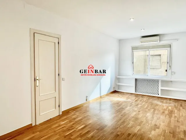 ENCANTADORA VIVIENDA JUNTO A PLAZA KENNEDY — 7