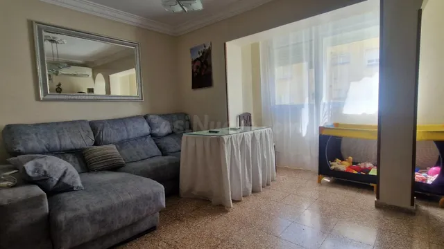 Piso en venta situado en la zona de Icovesa. — 2