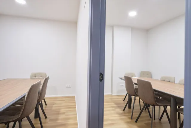 Habitación sólo para chica estudiante - disponible en diciembre - san antón — 33