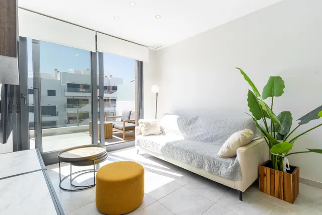 Ático de Lujo con Solárium Privado en Villamartín – Listo pa - foto 3
