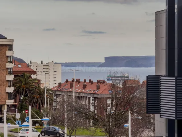 Piso en Santander - Valdenoja en urbanización privada con ga