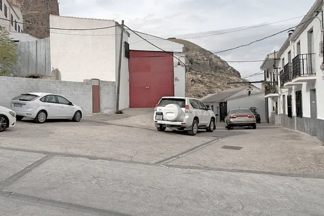 Secadero de Jamones en calle Cuesta de las Fuentes 1. Colomera. Granada — 18