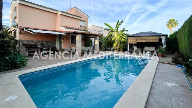 Espectacular chalet independiente con piscina privada en la cañada — 35