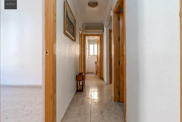 Amplia Casa en Venta en Guadix - Oportunidad de Inversión — 23
