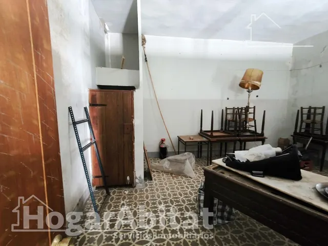 ¡PERFECTO PARA INVERTIR! CASA LUMINOSA Y ESQUINERA, CON LOCAL COMERCIAL — 23
