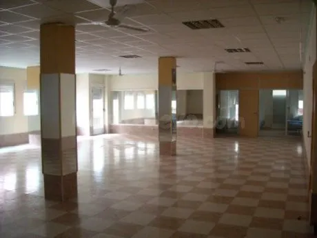 Local comercial 353m² en venta - Caravaca - foto 4