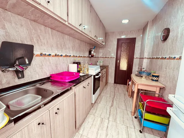 Amplia vivienda de 4 dormitorios y ascensor en carolinas altas. — 23