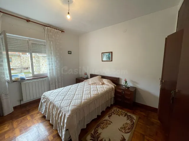 CASA EN ARNUERO CON VARIOS EDIFICIOS ANEXOS - foto 4