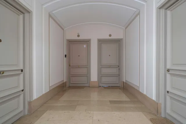 Vivienda clásica de 4 dormitorios con vistas a jardín en el barrio de Castellana — 29