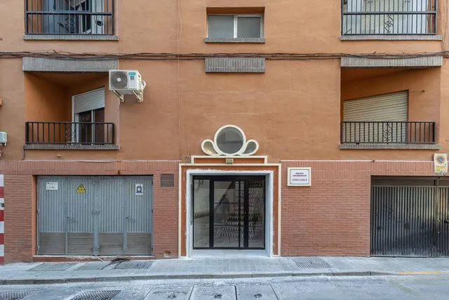 PISO JUNTO A GRAN VÍA — 21