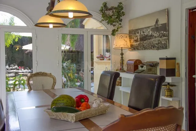 Lujosa casa familiar con hermosas vistas y privacidad — 9