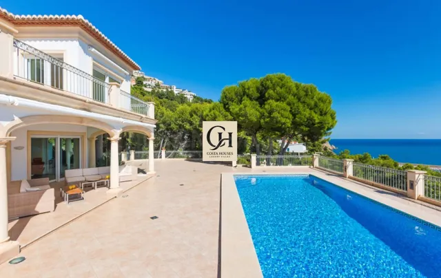 ? Exclusiva Propiedad de Lujo en Javea con VISTAS al MAR | C