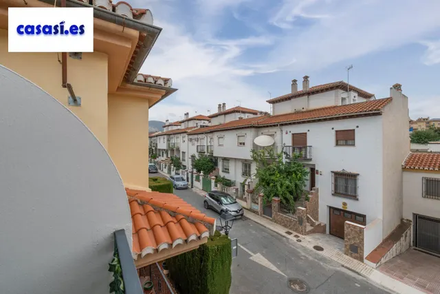 Encantadora Casa Reformada en Ogijares con Vistas y Espacios para Disfrutar — 35