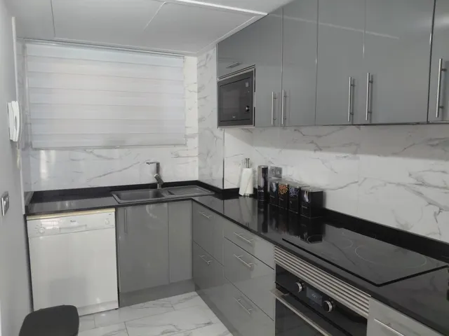Ático Totalmente Reformado con Solárium de 65 m2, Vistas al  - foto 3
