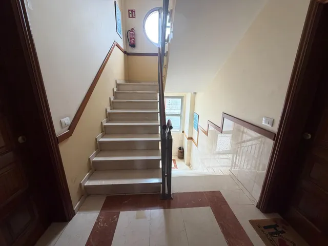Piso 3 dormitorios con patio, suite y 2 plazas de garajes en Telde — 26
