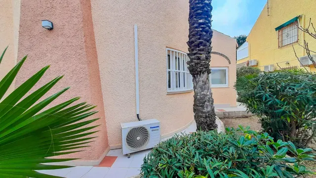 Cuidado chalet en Playa Honda, con piscina y garaje — 39