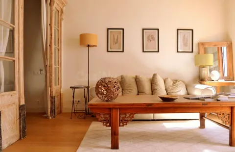 Piso con encanto en calle Avinyó, Barrio Gótico.