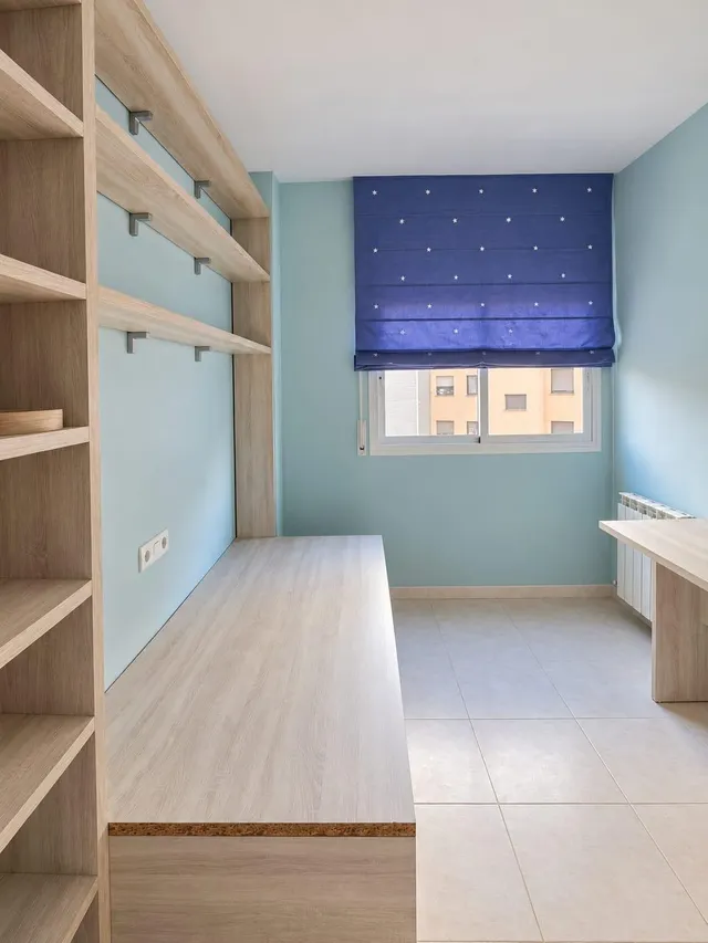 Piso exterior de 4 habitaciones con balcón y parking incluido en el centro de Reus — 30