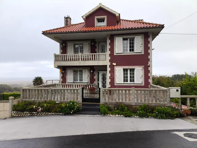 Impresionante casa en Lema-Baldaio (Carballo)