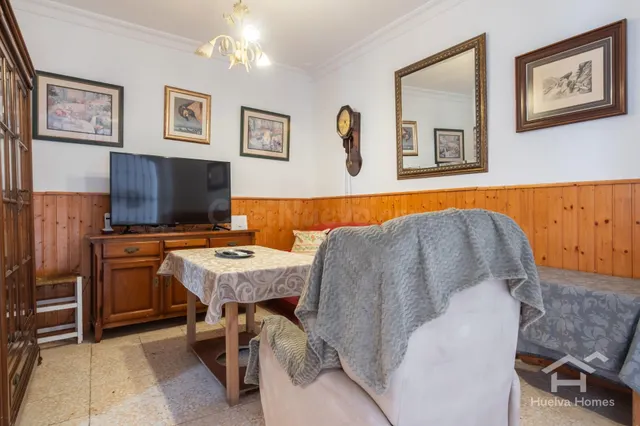 Casa tradicional con patio y acceso por dos calles en el centro de Ayamonte — 7
