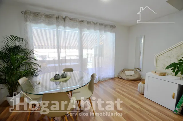 Precioso adosado con garaje, piscina y terraza — 15