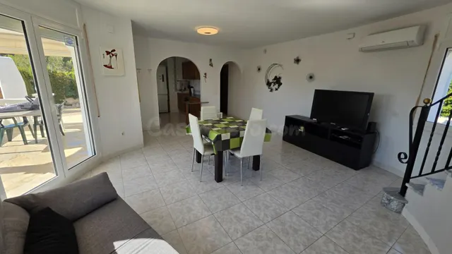 Magnífico Chalet con licencia turística, piscina y parcela d - foto 5