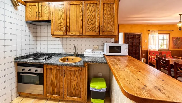 Finca exclusiva en Vilaflor · 2 viviendas, viñedo, bodega y piscina — 14
