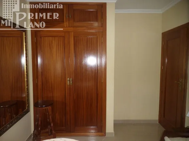 Piso de 4 dormitorios, cocina y baños, 120m2, con plaza de garaje y exterior, Dña.Crisanta — 13