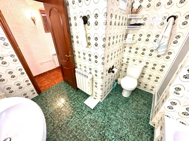COQUETO CHALET A UN PASO DE LA CIUDAD! — 26