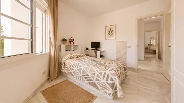 Tríplex junto al campo de golf de La Envía, con terrazas, piscina y garaje privado — 46
