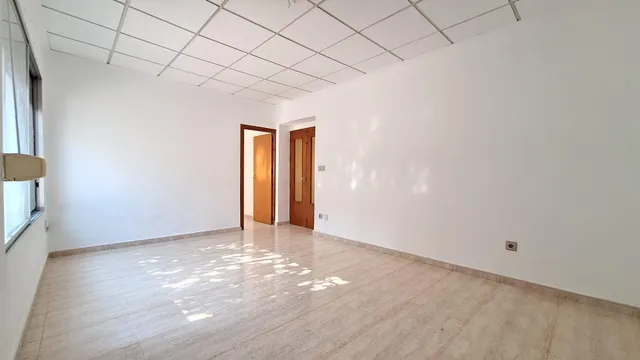 Casa SIN AMUEBLAR de tres dormitorios y patio en Vistabella — 6