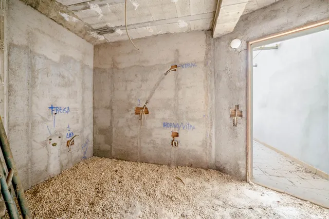 Edificio en María de la Salud en construcción. — 22