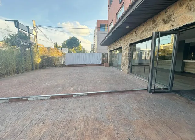 Local comercial 1 habitación 185m² en alquiler - Valdelacasa — 8
