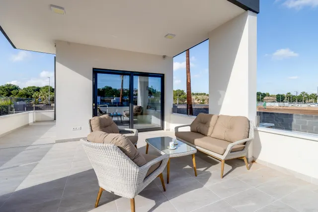 Moderno Apartamento Nuevo en Torrevieja - ¡Tu Hogar Ideal! — 7