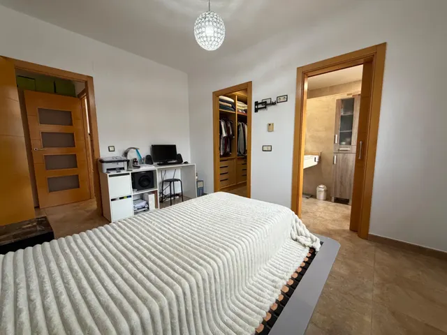 PRECIOSO CHALET EN MARINES — 18