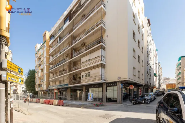 PISO EN PLENO CENTRO JUNTO RECOGIDAS — 25