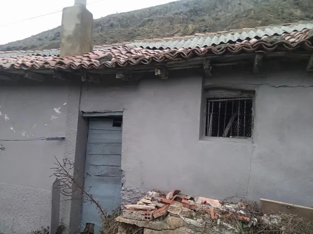CASA PARA REFORMAR HUERGAS DE GORDON — 3