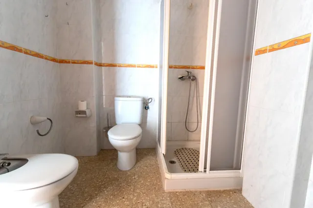 Edificio con balcones y terrazas en venta en Schamann — 25