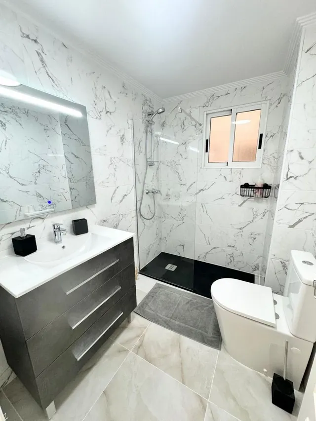 Apartamento luminoso 2 dormitorios en Torrevieja - Oportunidad única — 14