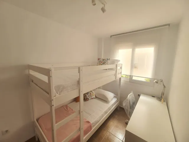 VIVIENDA TOTALMENTE AMUEBLADA CON PATIO INTERIOR — 24