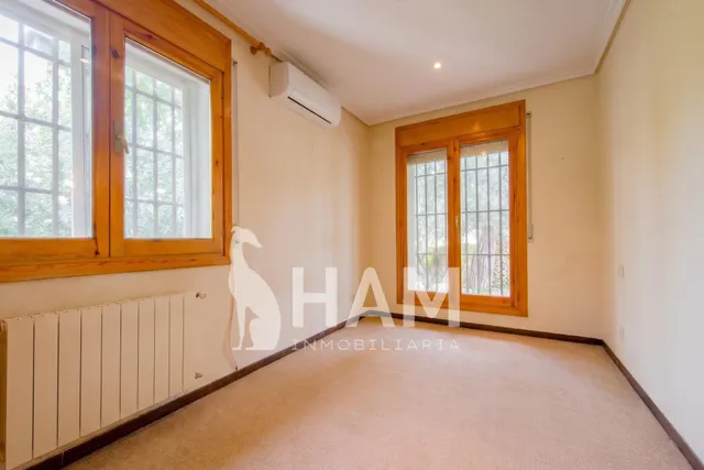 Casa en una planta con pabellón de invitados, piscina y garaje – Parcela 1.180 m2 — 21