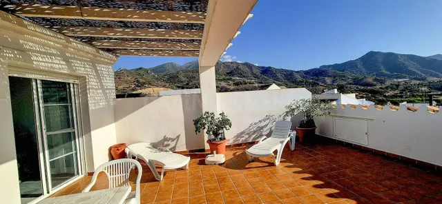 Casa 4 habitaciones 212m² en venta - Maro - Cuevas de Nerja — 2