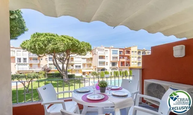 GRAN RESERVA – Apartamento reformado con licencia turística a 75 m de la playa — 10