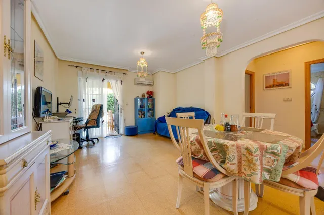 Bungalow en planta baja con amplio jardín privado y aparcamiento en Cabo Roig — 15