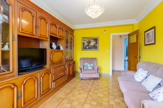 LUZ, CUATRO habitaciones ,TERRAZA Y TRASTERO EN UNA DE LAS MEJORES ZONAS DE OVIEDO — 11