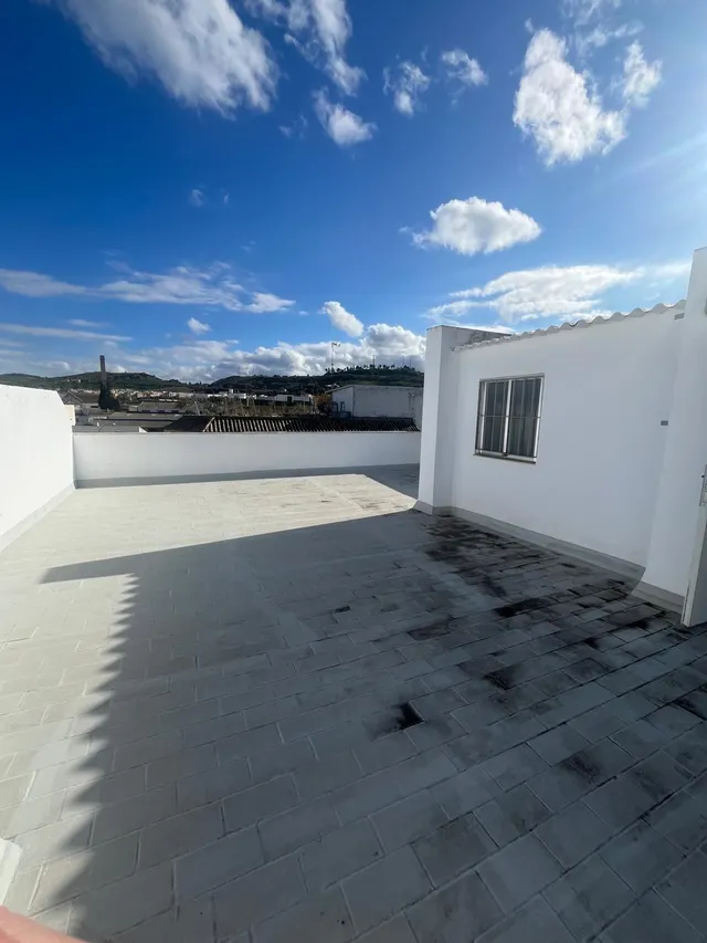 AMPLIO PISO EN CALLE ARRECIFE !! — 28