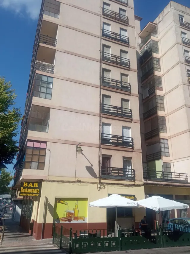 PISO EN VENTA EN ALCOY-ZONA NORTE (Al lado del Family) - foto 2